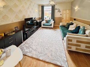 Lounge- click for photo gallery